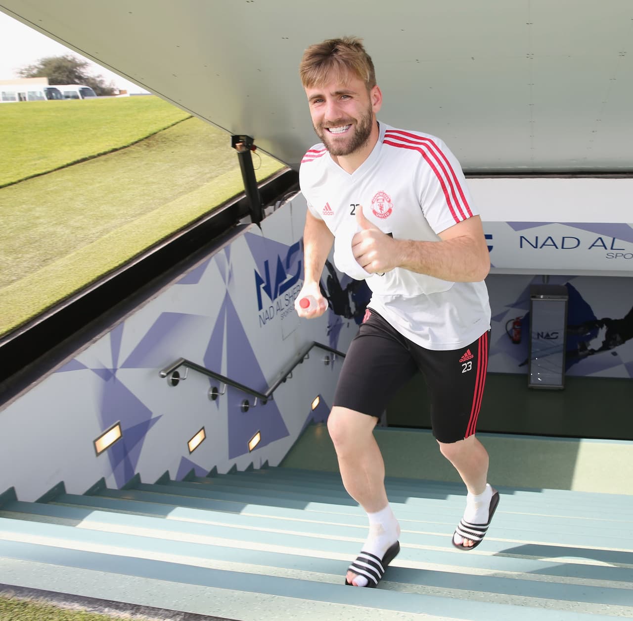La alegría y buena energía son frecuentes en Manchester United con el técnico Ole Gunnar Solskjaer, tras la salida del portugués José Mourinho, y así quedó expuesto en su entrenamiento en Dubai.
