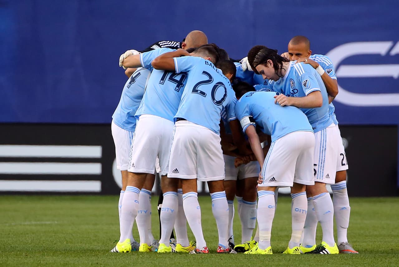 Los tantos de Mix Diskerud y Kwadwo Poku sellaron la victoria 3-1 para los Citizens, la segunda al hilo.