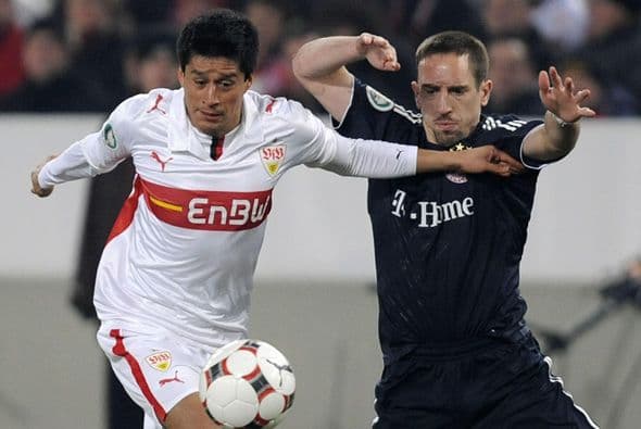 Ricardo Osorio lleva 4 años en el Stuttgart de Alemania, pero en su última temporada no ha sido tomado en cuenta.