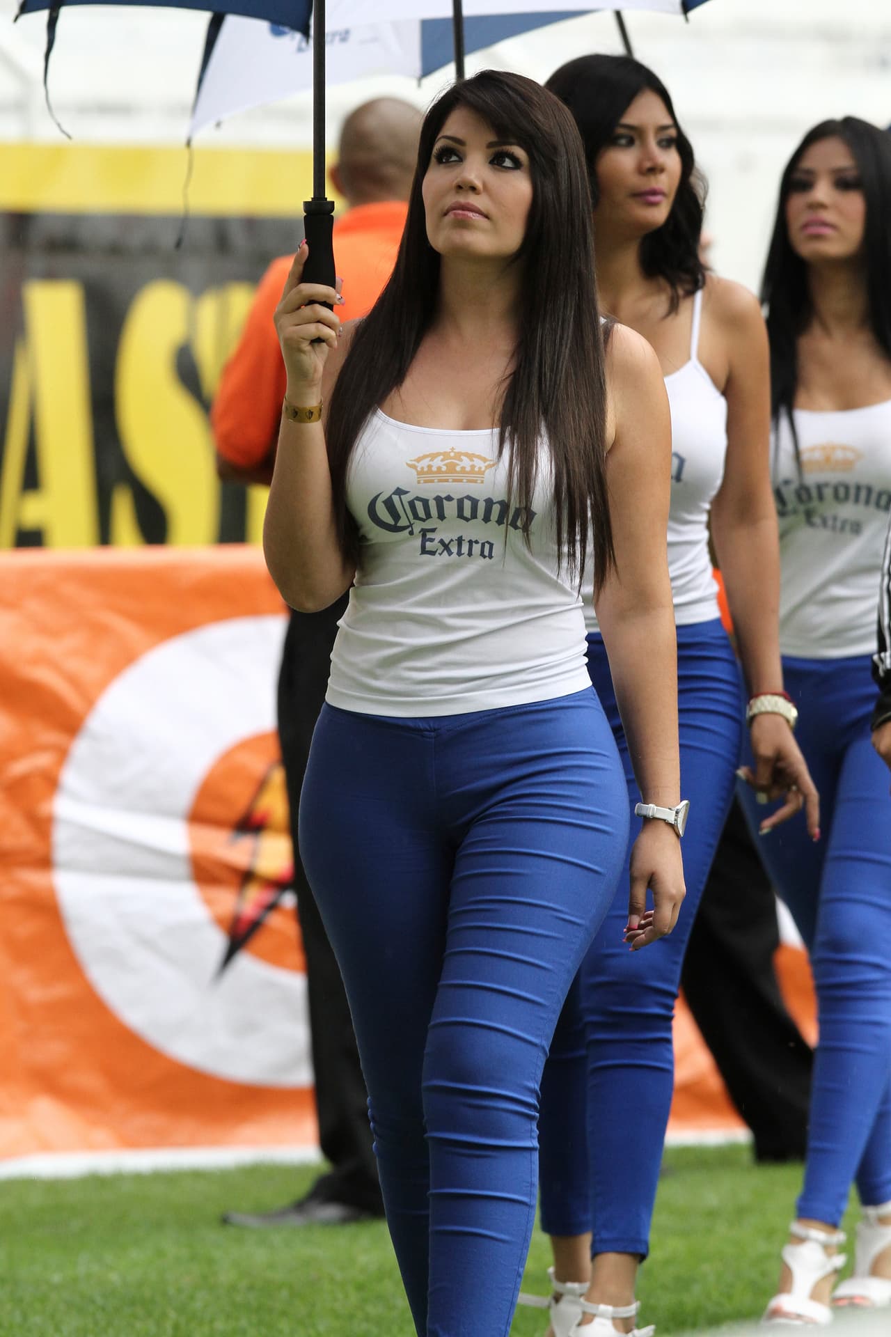 La belleza de las porristas en la fecha 10