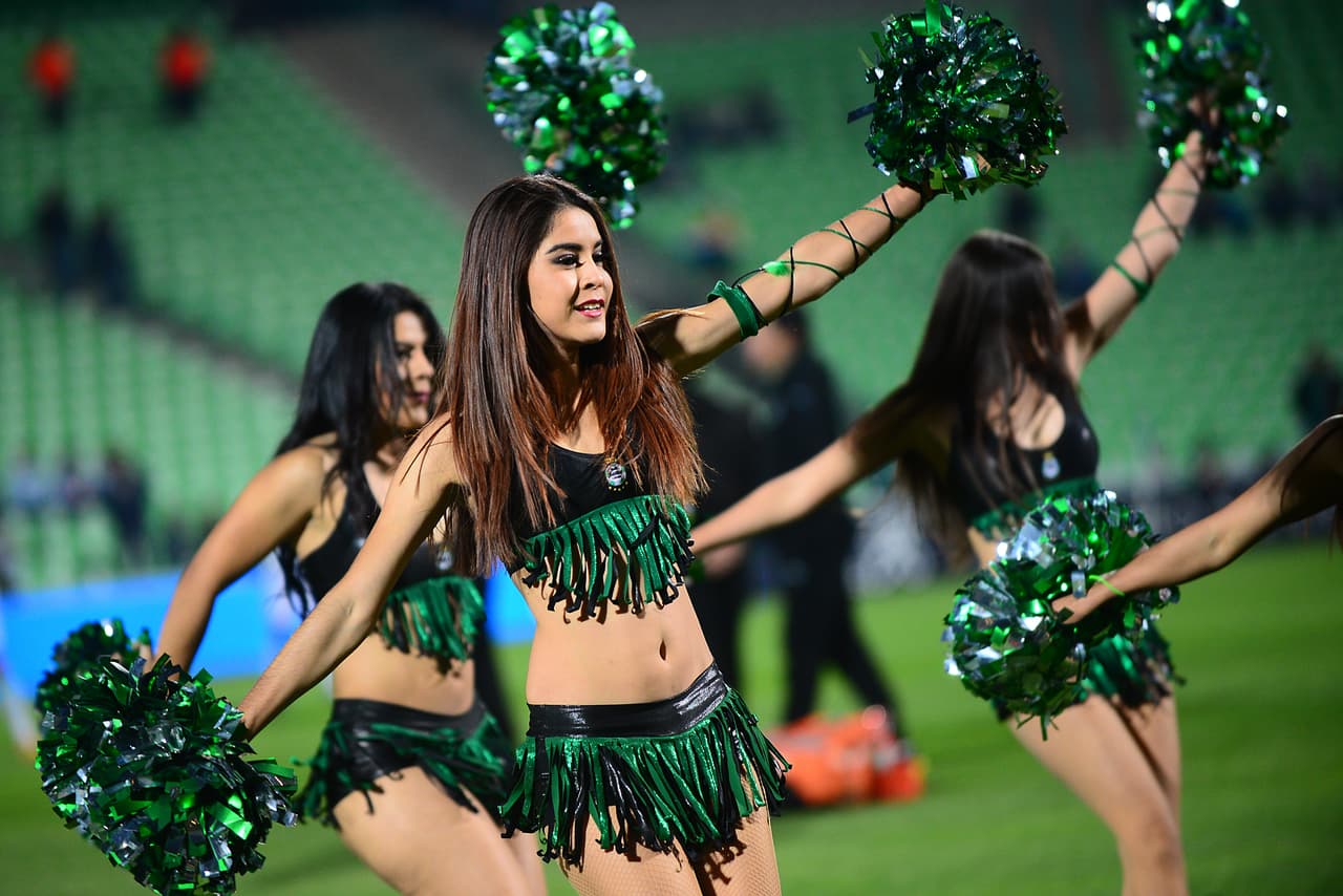 La belleza de las porristas en la fecha 10