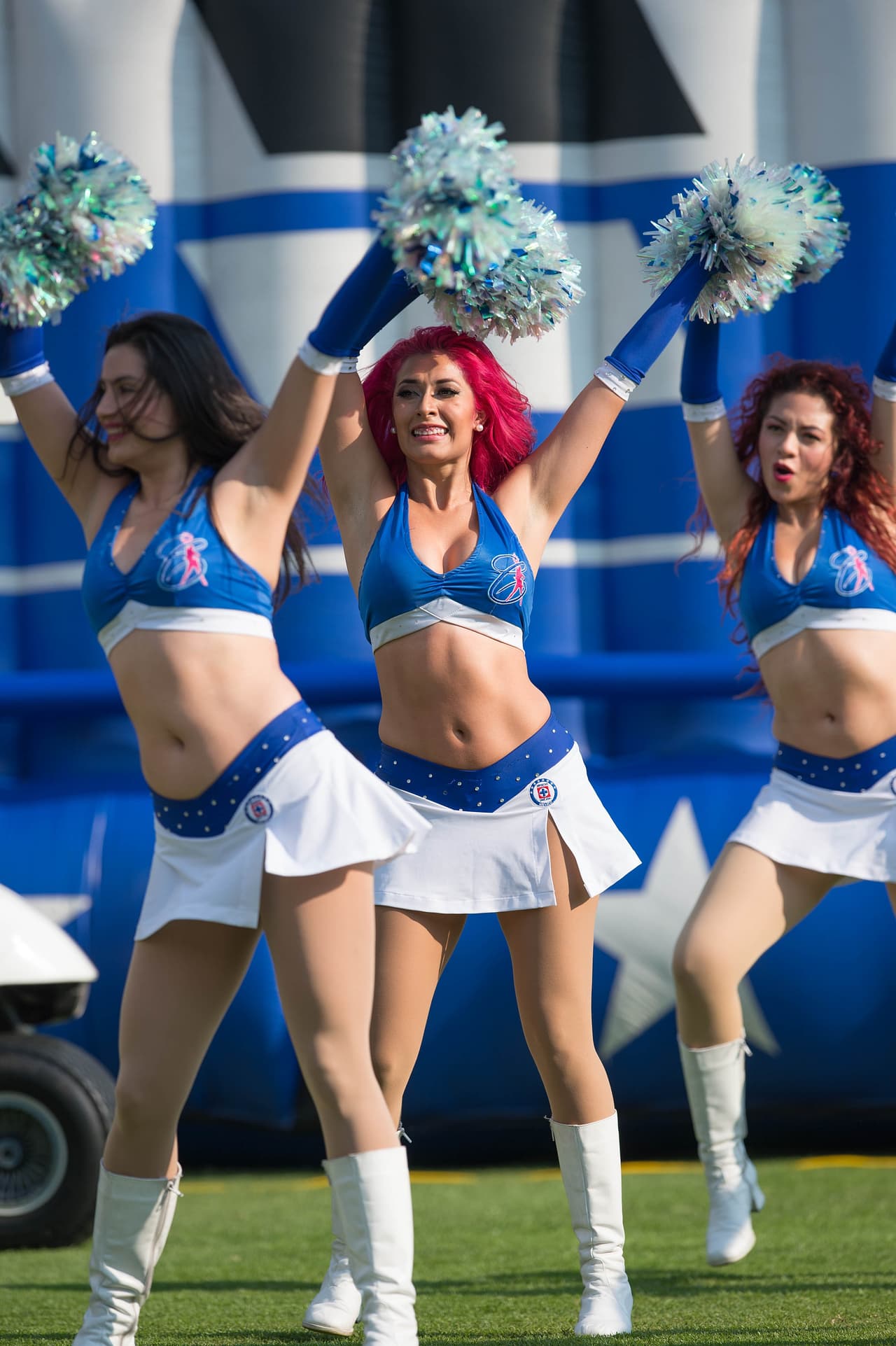 La belleza de las porristas en la fecha 10