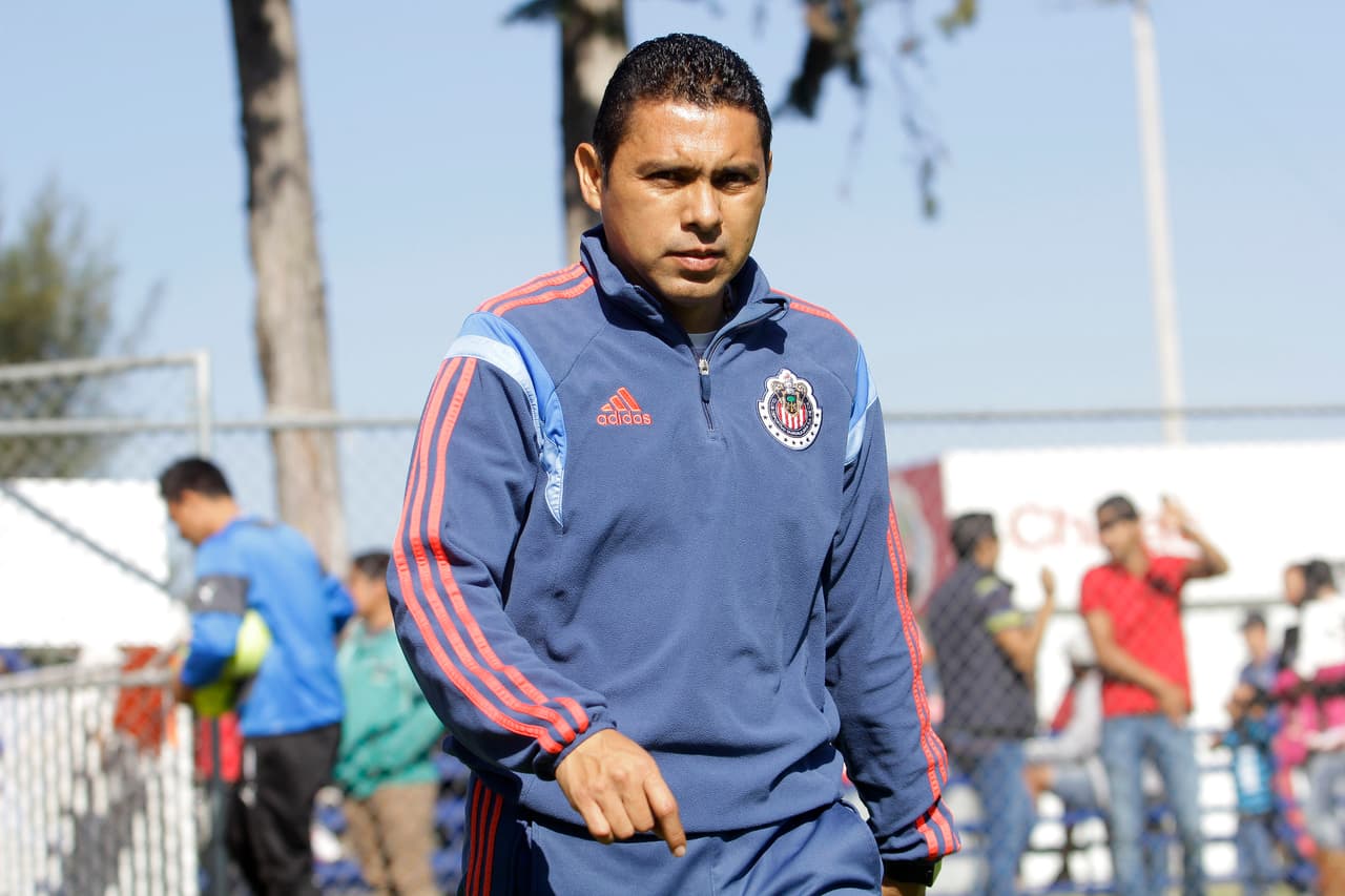 Es tal el reconocimiento de Ramón Morales dentro de Chivas del Guadalajara que llegó a cargos como director técnico en la institución.