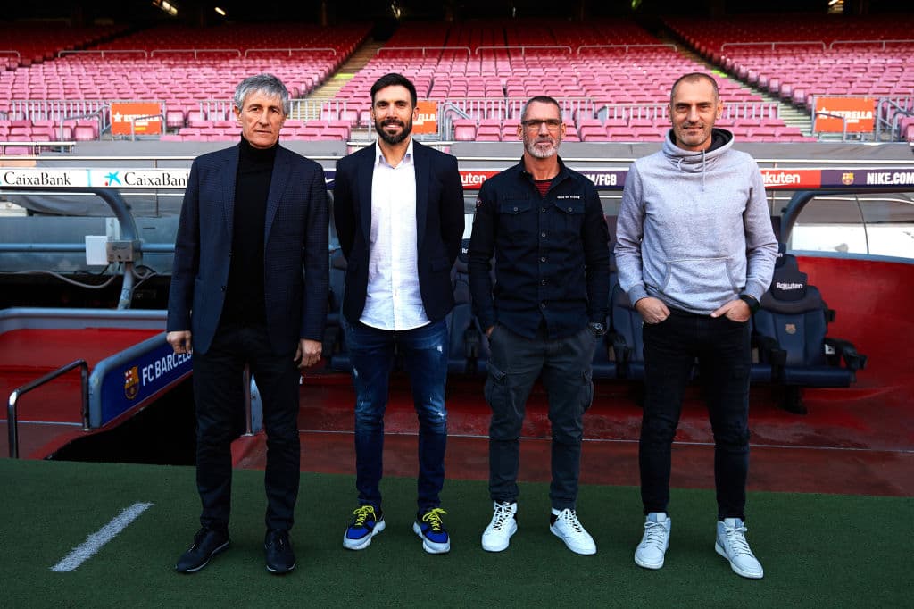 Junto a Josep María Bartomeu y Eric Abidal, directivos del Barça, Quique Setién fue presentado, en conferencia de prensa, como nuevo entrenador hasta el 2022.