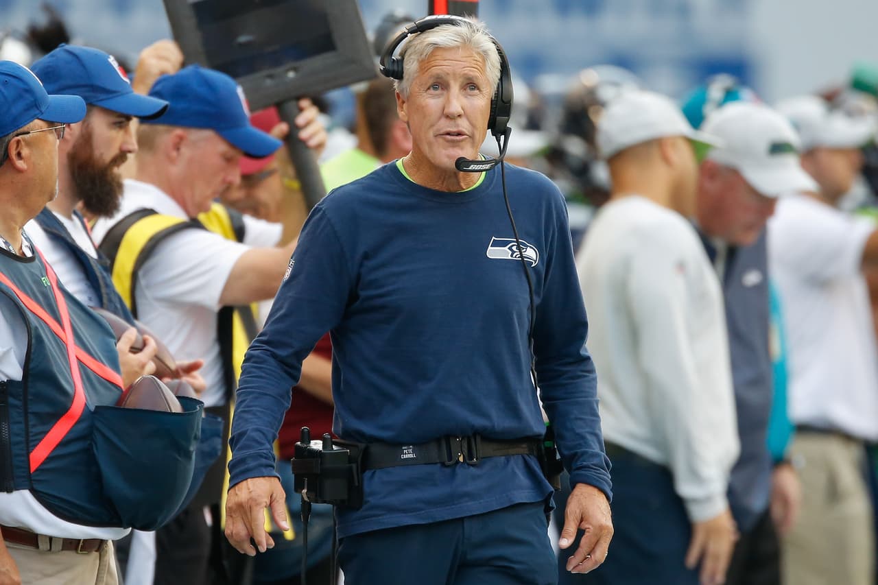 Sin embargo el head coach de los Seahawks Pete Carroll dice que no le otorgó la posición de titular para la Semana 1 en automático, pues otros factores jugaron un rol en la decisión.