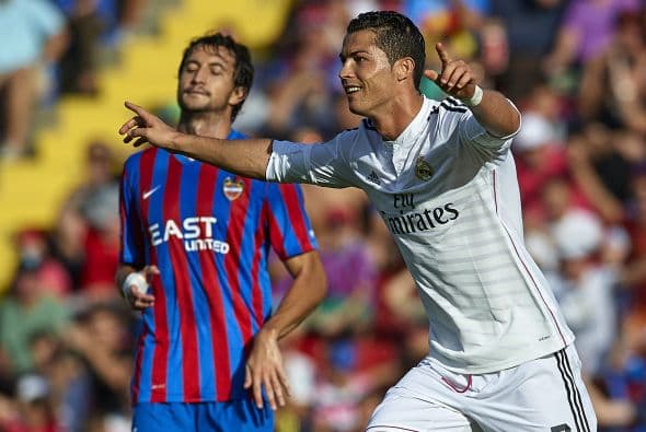 La balanza se inclina un poco a favor de los merengues, veremos si sus fortalezas terminan imponiéndose sobre el Barcelona o si los azulgranas le encuentran solución a sus debilidades para salir airosos del Bernabeu.