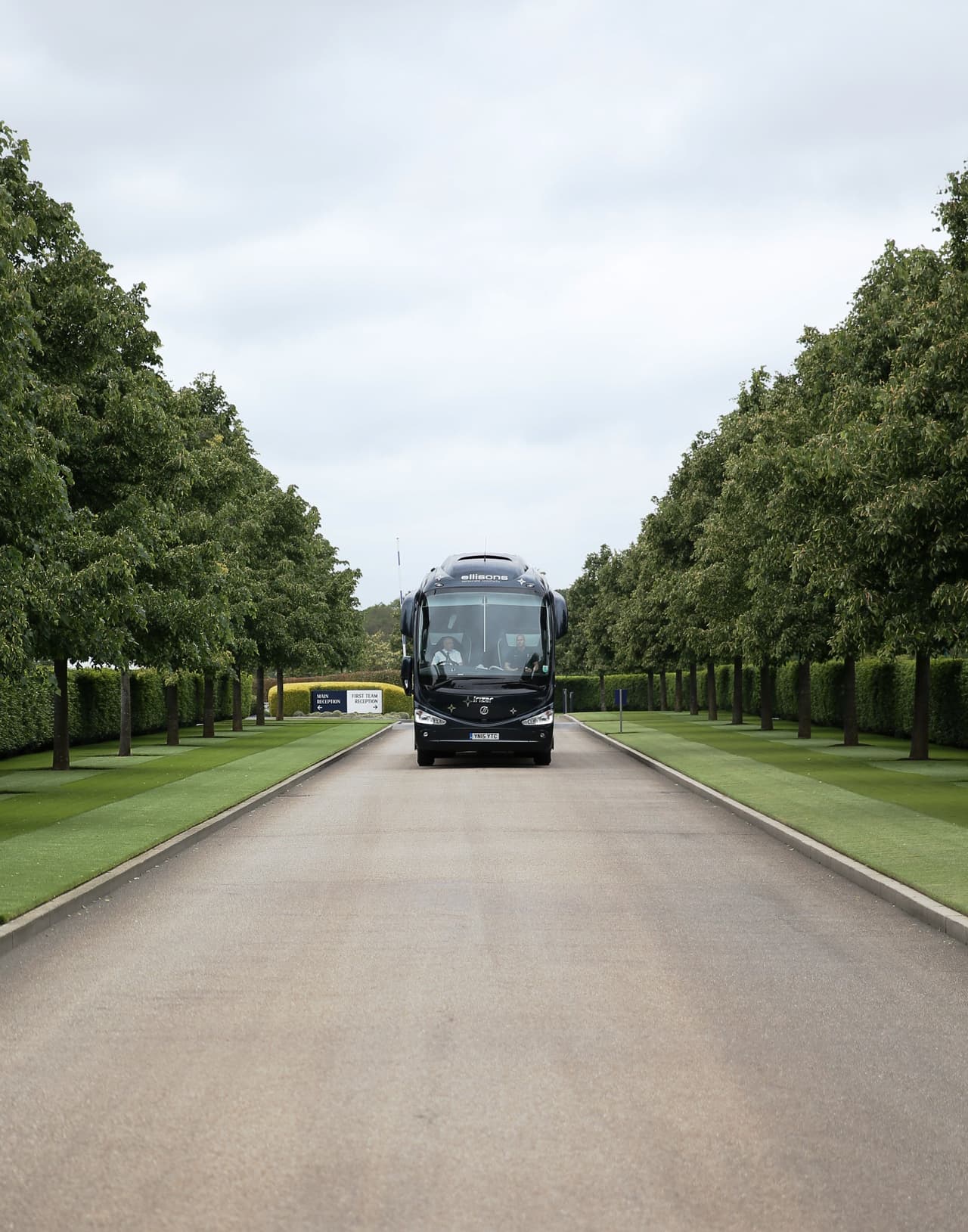 Los Spurs iniciaron su viaje a Madrid este miércoles con la ilusión de conseguir su primera corona de Champions League. La gran novedad en la lista de convocados es el goleador Harry Kane, quien se perdió por lesión los últimos duelos del equipo.