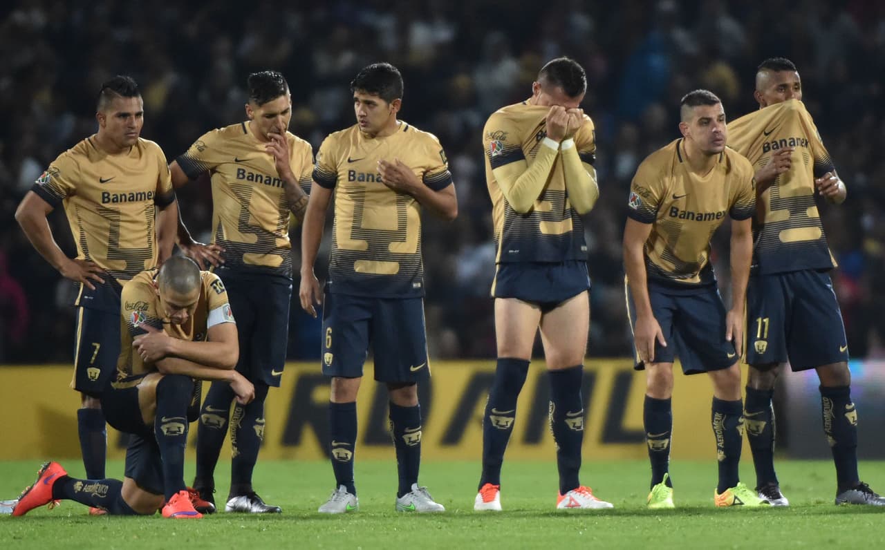 Como si fuera una costumbre, luego de ser líderes, Tigres se llevarían el título. No obstante, lo harían a costa de Pumas, que había terminado en el primer lugar durante el Apertura-2015.
