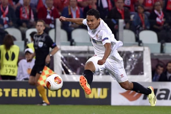 Carlos Bacca luchará por llevarse el duelo de los delanteros, el colombiano cerró enchufado la temporada pasada y espera seguir así en ésta campaña que inicia.