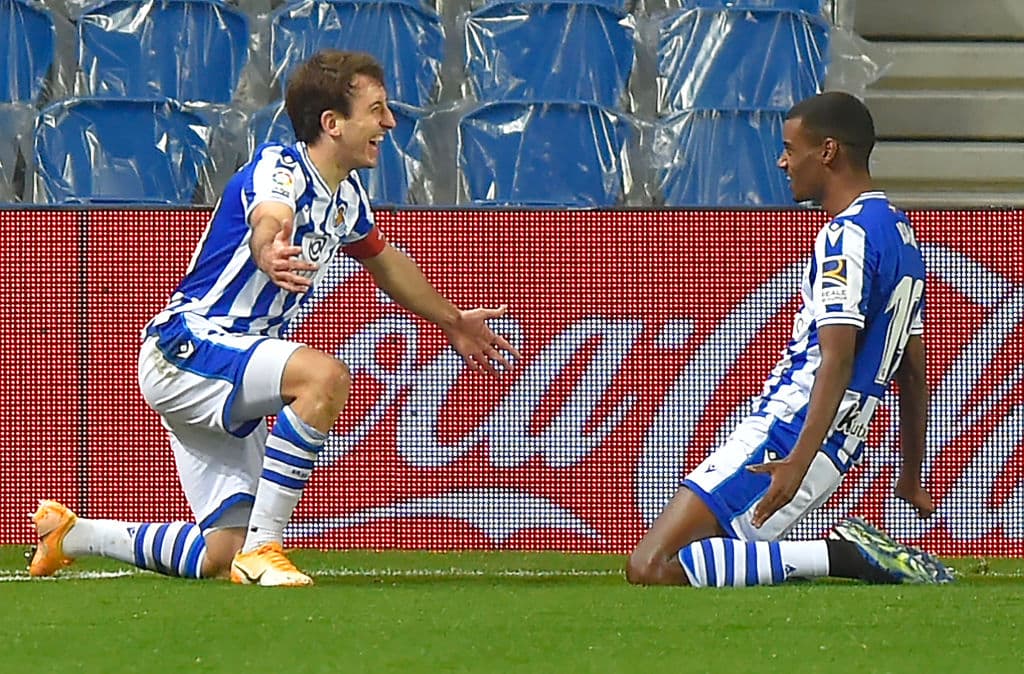 Real Sociedad y Betis igualaron a dos tantos en Anoeta. Llegaron a 31 y 27 unidades.