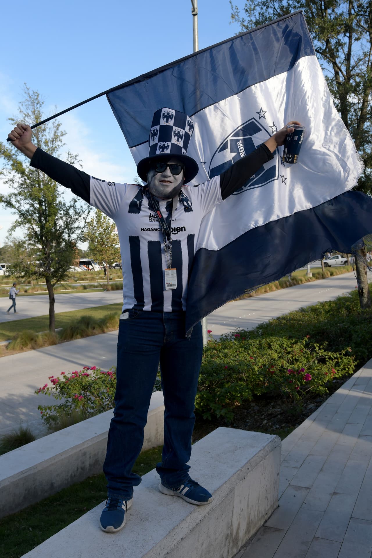Todo listo para la Gran Final del fútbol mexicano y la afición llegó desde temprano para apoyar a su equipo con sombreros, maquillaje, banderas y mucha pasión.