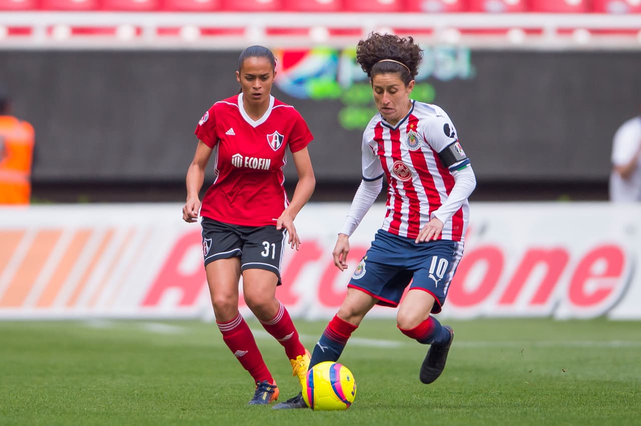 Con gol de vestidor incluído, las Chivas vencieron 3 goles por 1 al Atlas en la Jornada 4 del Clausura 2018.