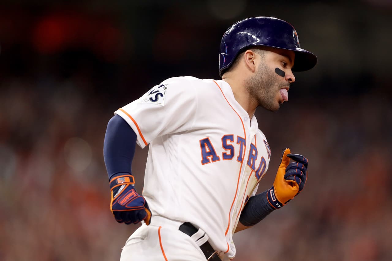 El venezolano José Altuve, segunda base diestro de 27 años.