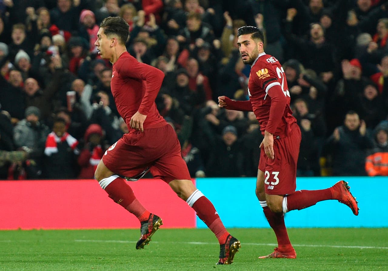 Desde el minuto 14 empezó el aviso del Liverpool con el tanto del brasileño Roberto Firminho para el 2-1. El delantero se quitó la playera y fue amonestado.