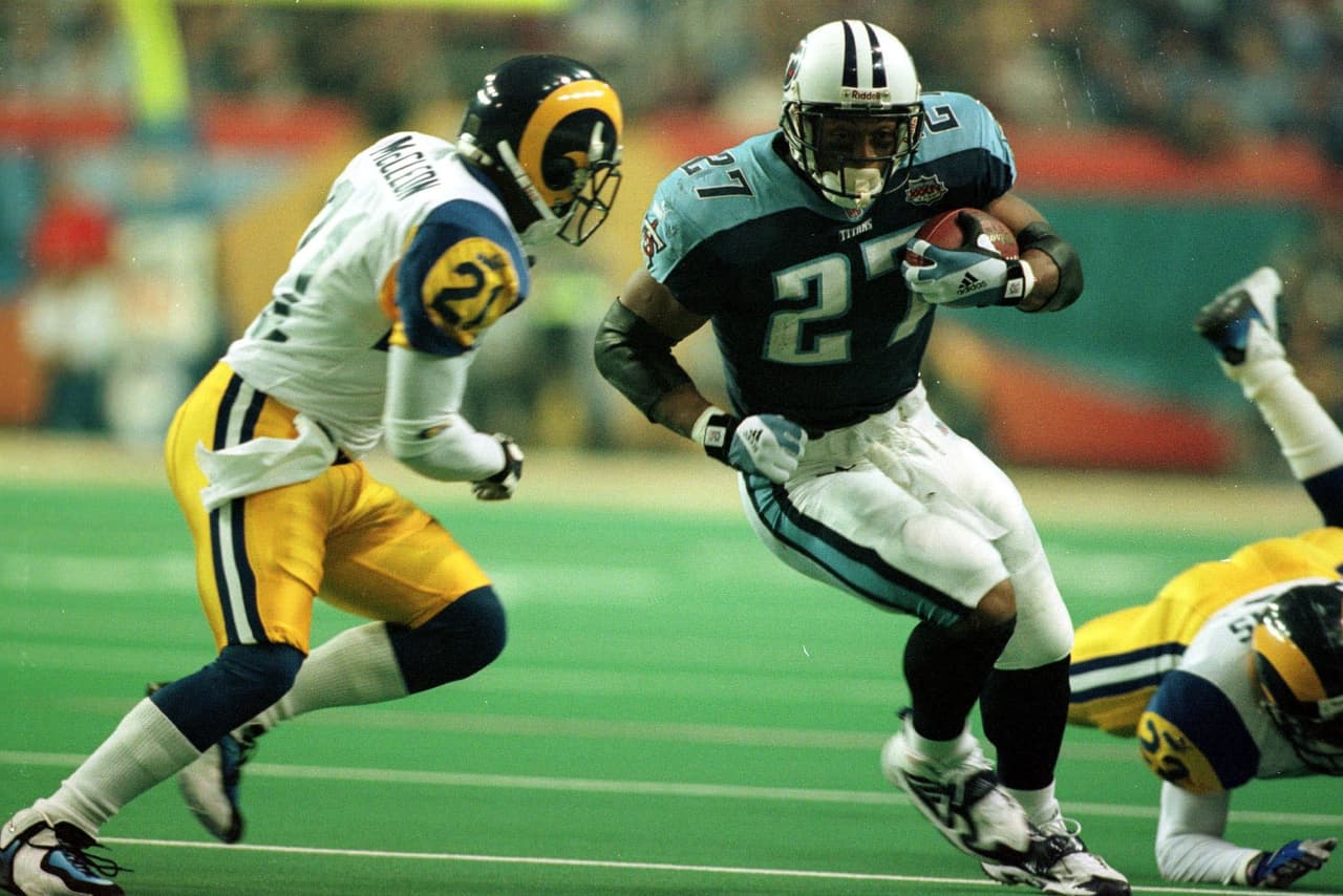 El corredor de los Titans Eddie George les dio vida en el SB XXXIV en el que parecían acabados tras ponerse en déficit de 16-0.