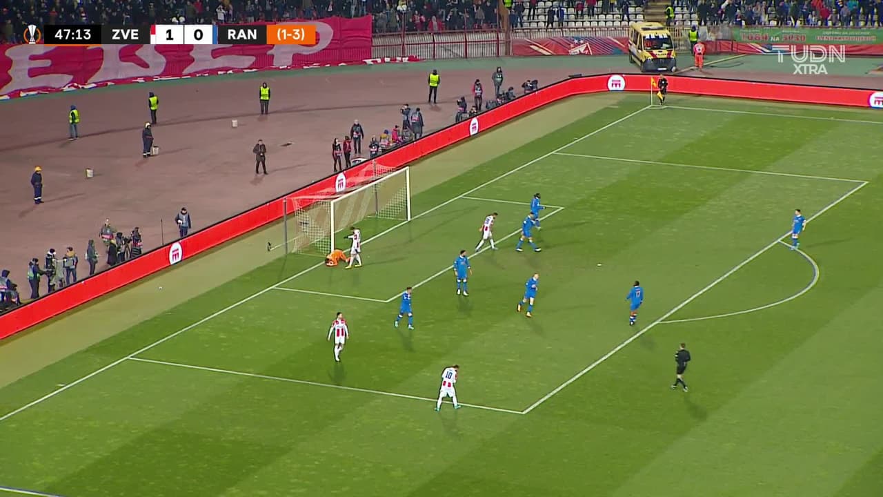 ¡TIRO ATAJADO! disparo por Mirko Ivanic.