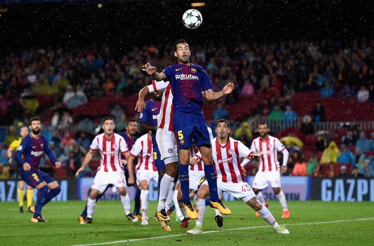 Aunque se acercó en múltiples ocasiones a arco de Olympiakos, Barcelona no reflejó en el primer tiempo su dominio con mayor extensión.