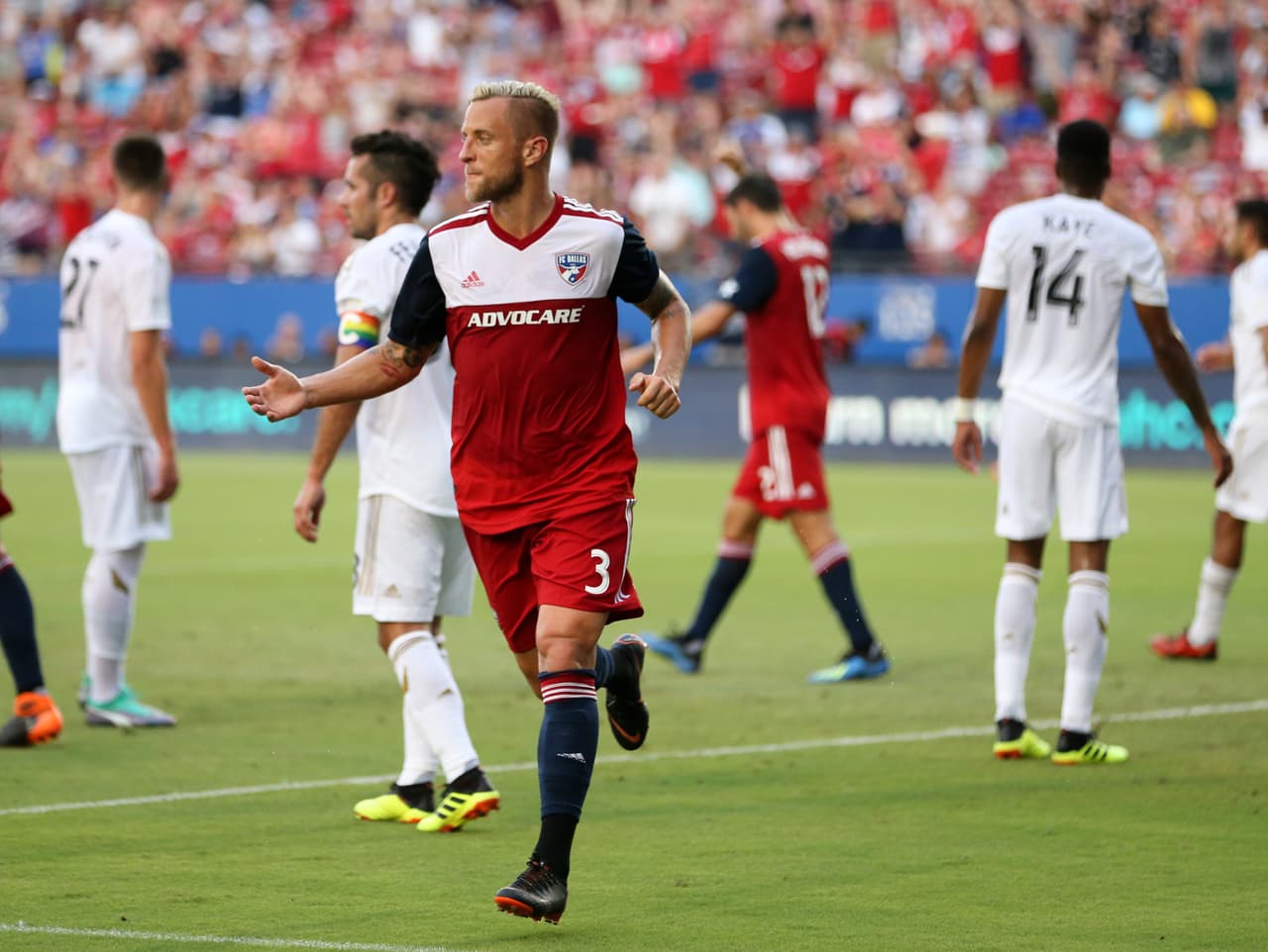 FC Dallas aprovecha la ausencia de Carlos Vela en LAFC y los vence de manera sufrida