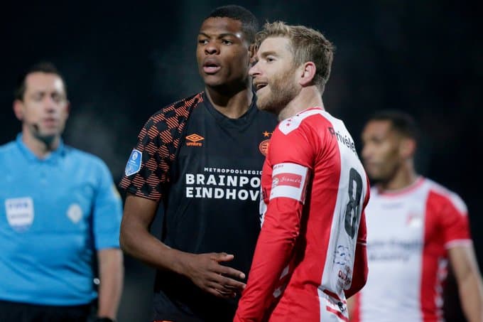 El PSV empata 1-1 en su visita al Emmen, los goles fueron de Schwaab y Kolar para los locales; Érick Gutiérrez se quedó en la banca.