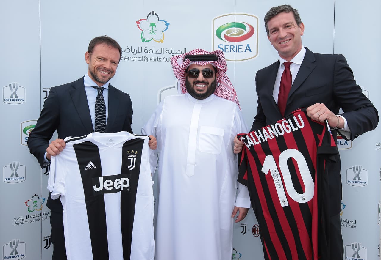 La Supercopa de Italia ha pasado por varios países, el más reciente fue Catar en su edición 2016 que ganó el Milán. Además, se ha disputado en China, Libia y los Estados Unidos.