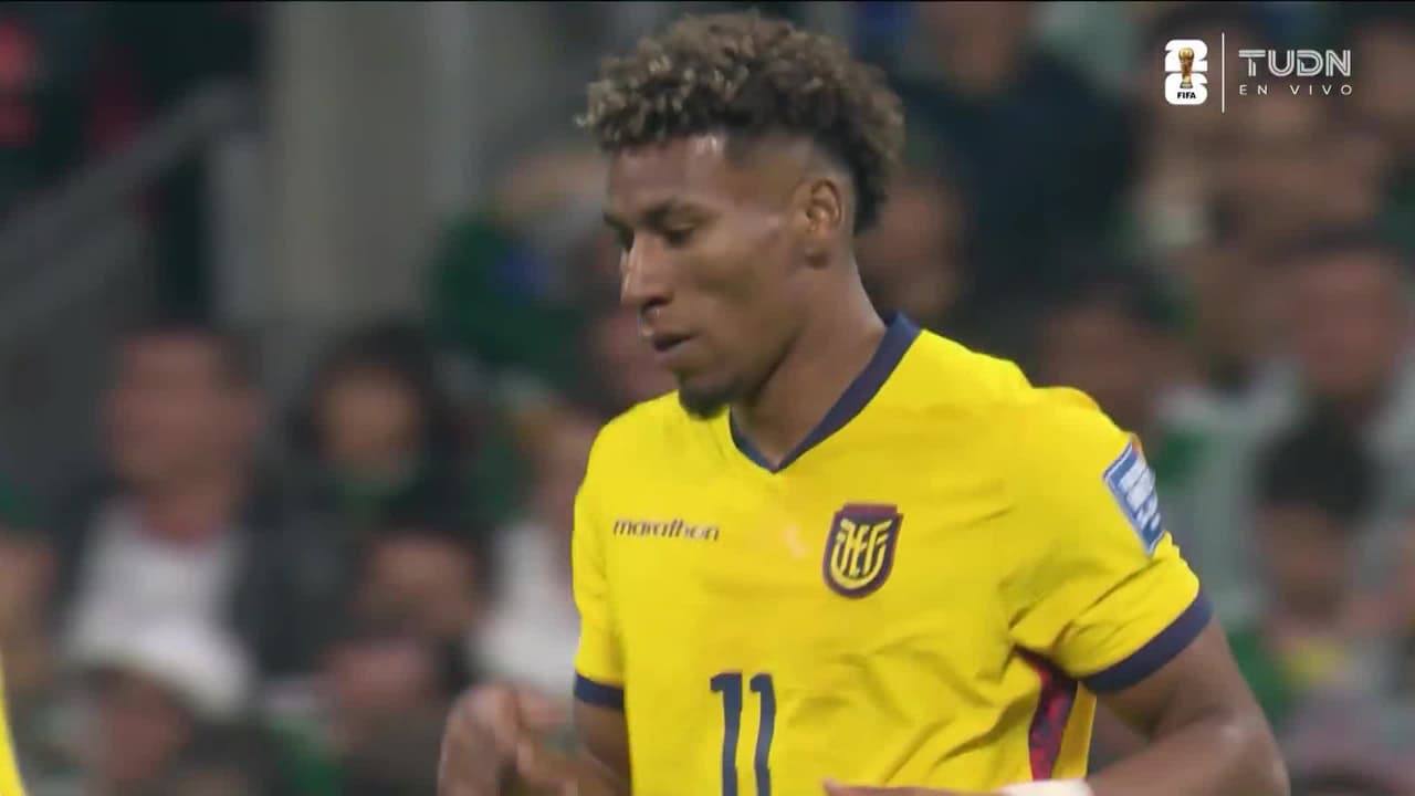 ¿Por qué sacaron a Gilberto Mora? Esto es lo que se sabe sobre su rodilla