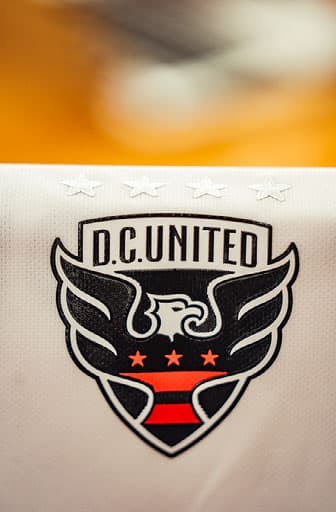 Cuatro estrellas sobre el escudo del club de la capital de Estados Unidos. (D.C. United)