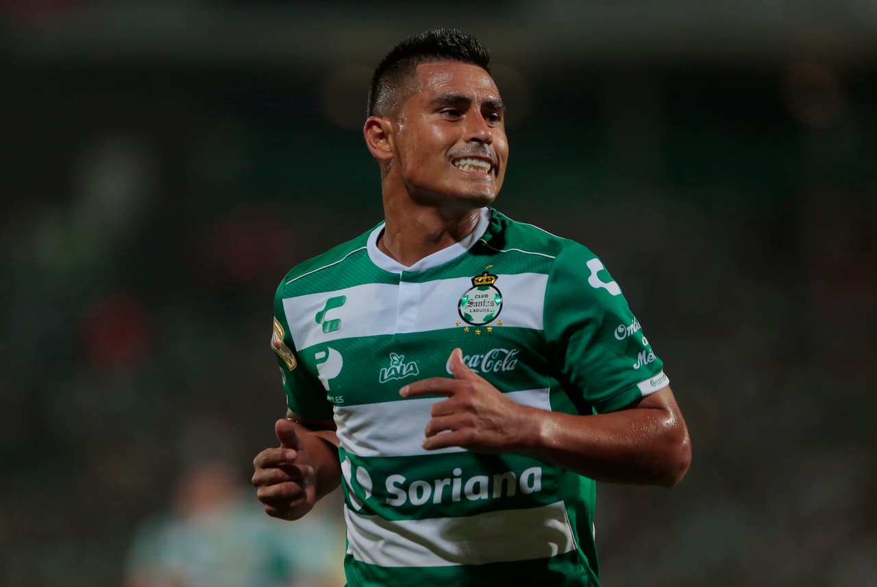 Osvaldito jugó del 2017 al 2018 con los Laguneros y fue campeón de Liga en el torneo Clausura 2018.