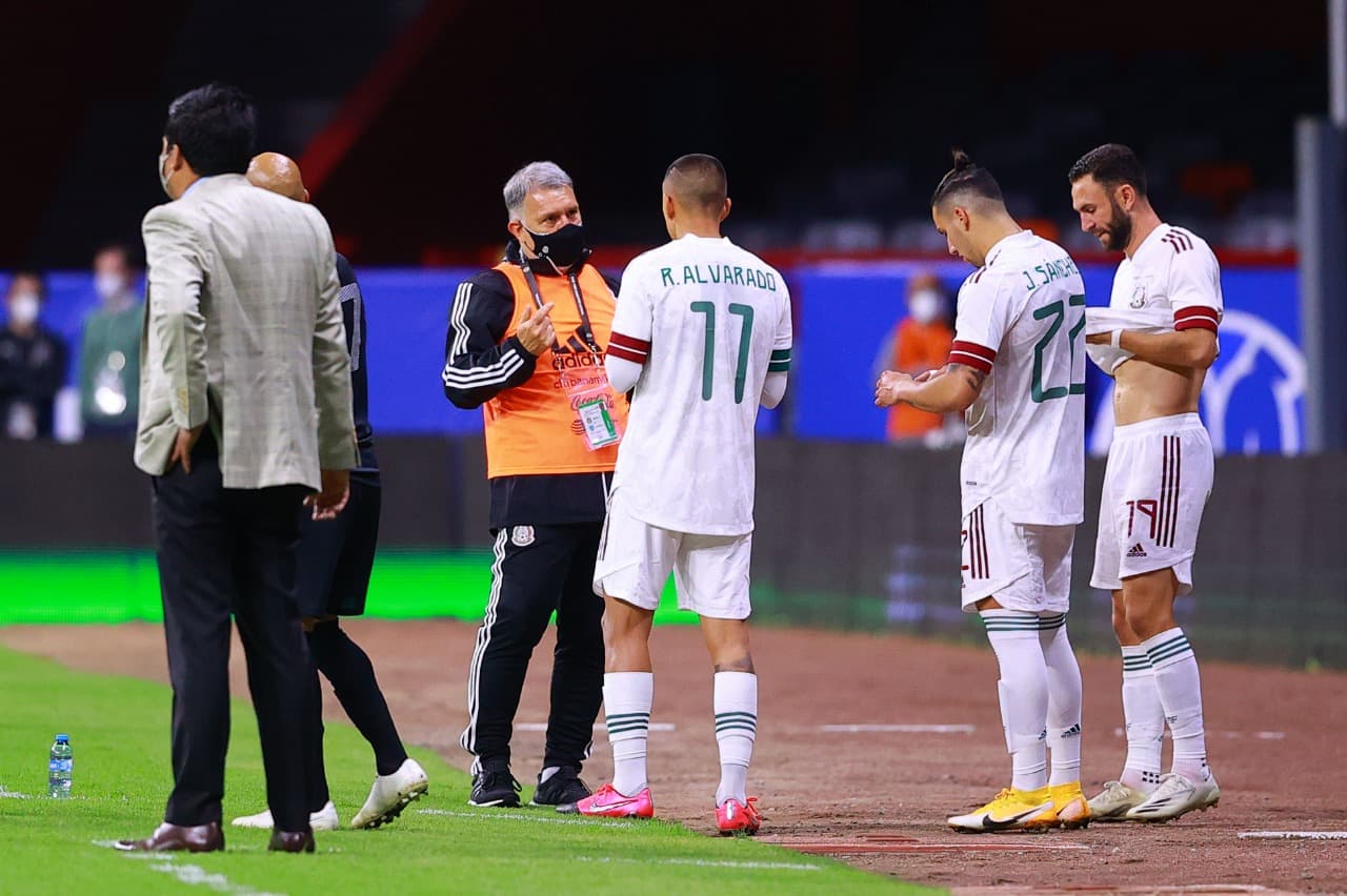 Con goles de Henry Martin, Sebastián Córdova y Orbelín Pineda, el tri vence cómodamente a Guatemala en el Estadio Azteca.