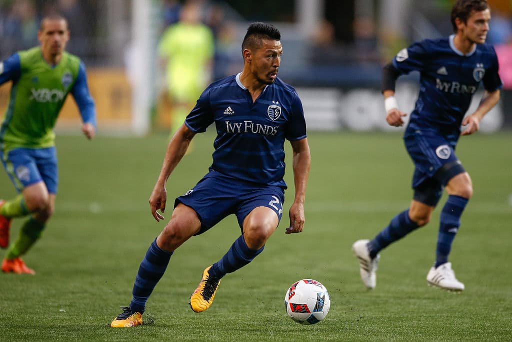 Roger Espinoza | Desde 2006 ha militado en distintos clubes de Estados Unidos. Actualmente juega para Sporting Kansas City.