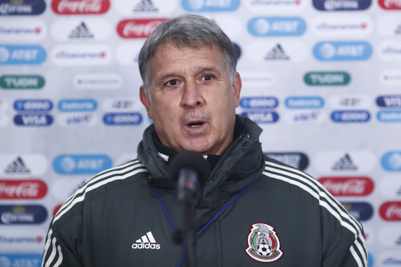 'Tata' Martino espera contar con Raúl Jiménez en eliminatorias
