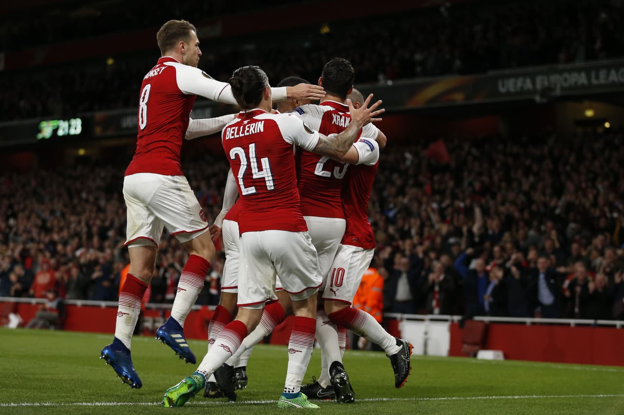 Arsenal estuvo de fiesta pero se perdió en el camino y cedió el empate 1-1 con un Atlético de Madrid en el juego de ida que tuvo uno menos y sueña en definir en casa.