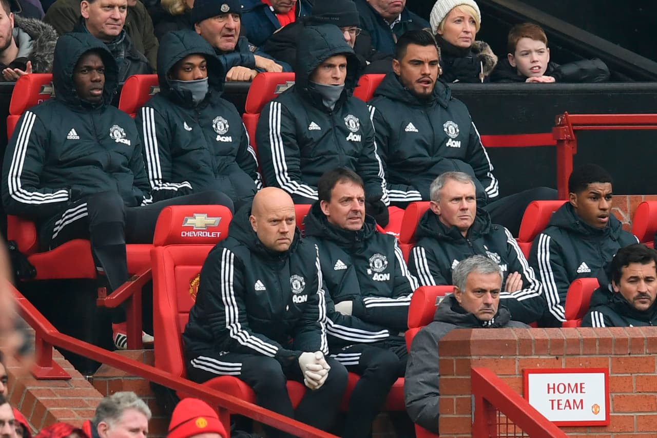 Pogba ha sido uno de los jugadores que ha perdido protagonismo en esta temporada y en Manchester ya se habla de una posible salida del equipo en el verano.