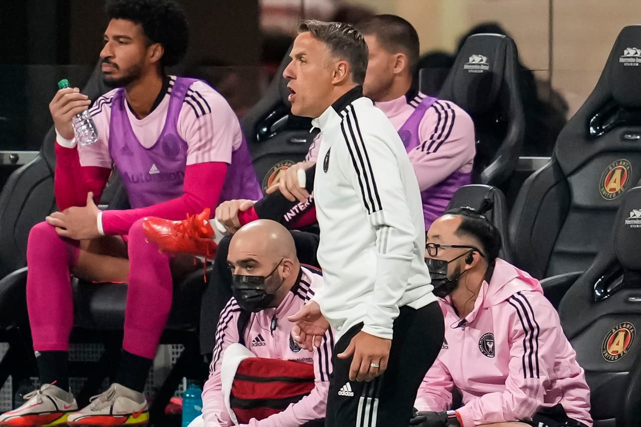 Las opciones de postemporada para el equipo de Phil Neville se redujeron mucho con ese resultado.
<br>