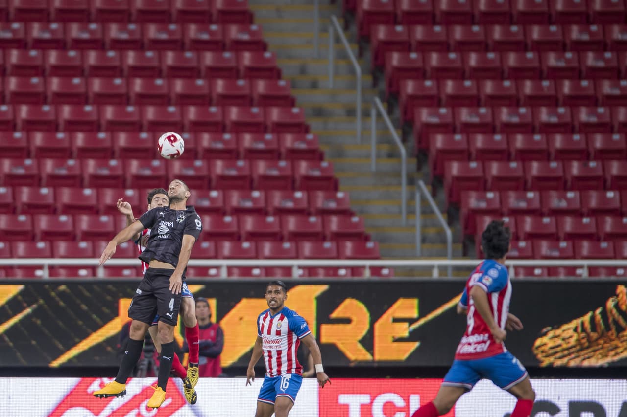 Un estadio sin público es como un cementario, dijo alguna vez Diego Armando Maradona.