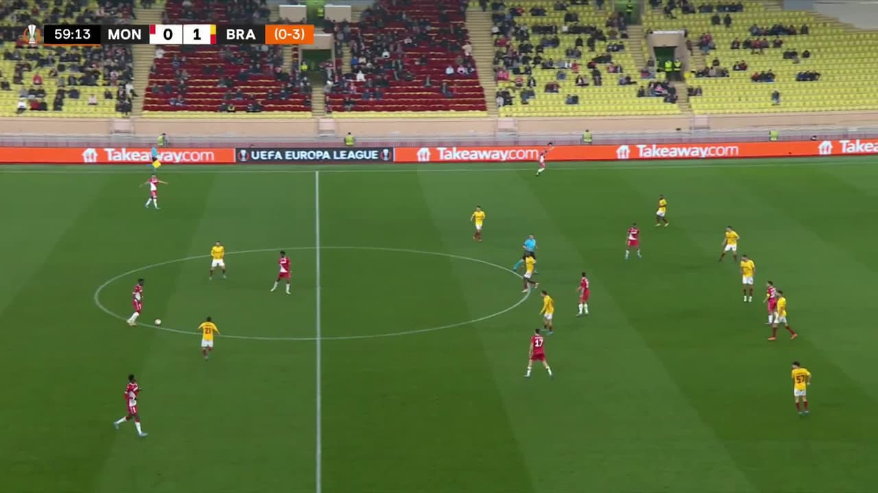 ¡TIRO ATAJADO! disparo por Abel Ruiz.