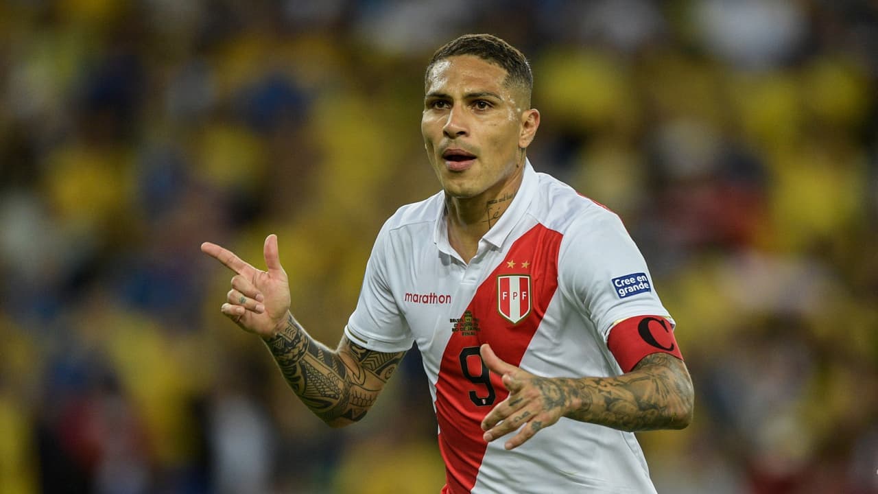 Paolo Guerrero recibe el alta médica y ya lo esperan en Perú