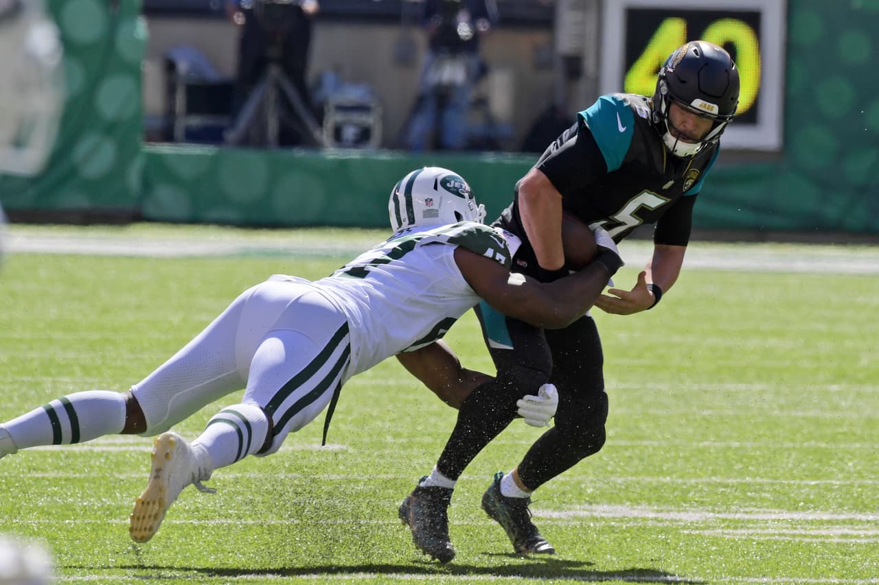 <i>DROPS</i>
<br>QB: 
<br>
<b>Blake Bortles (Jaguars) </b>Por si cometiste la locura de ponerlo de titular, tras sus 27 puntos contra Ravens, ante Jets regresó a su mediocre nivel. El panorama le tiene a Steelers, Rams y Colts, Deshazte de él sin dudarlo.