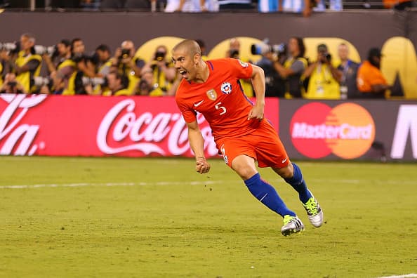 El 'Gato' celebra el gol que le dio a Chile el título de la Copa América