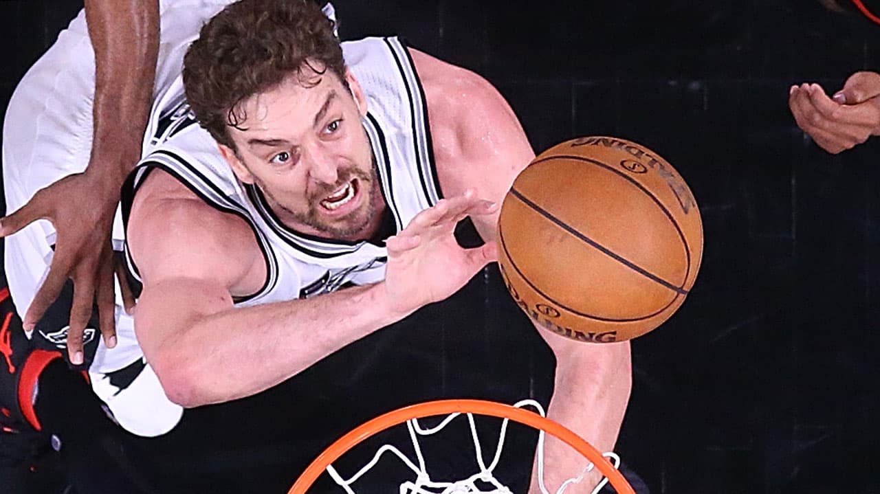 Pau Gasol está libre tras su desvinculación de los Trail Blazers por lesión, y puede tener la oportunidad de regresar a su país con el Barcelona.