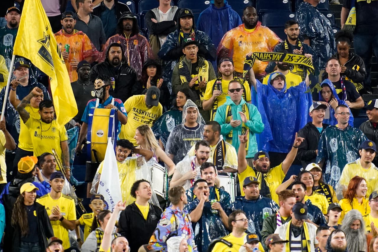 Es un gran momento para el equipo de Tennessee, y su afición lo sabe.
<br>