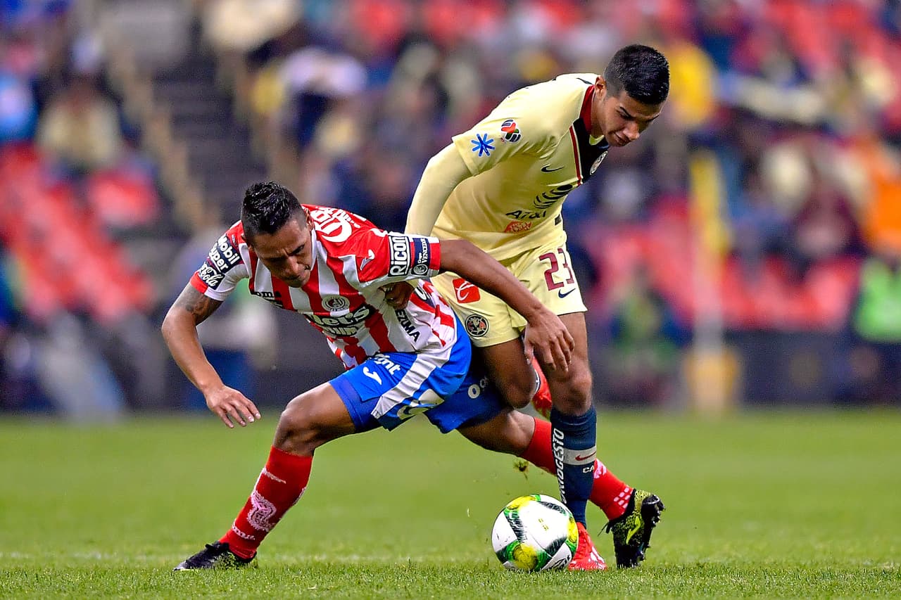 Y cuando todo parecía estarse enfilando a un valioso empate sin goles para el modesto visitante, a los 71 minutos se marcó un penalti en favor de las Águilas.