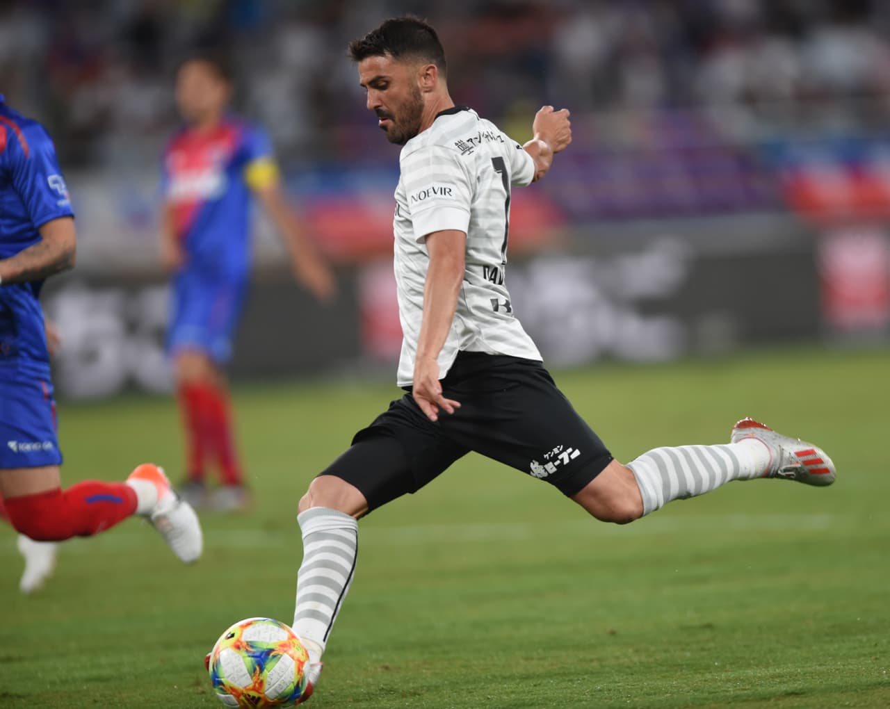 David Villa de 37 años juega en el Vissel Kobe de la J. League en Japón.