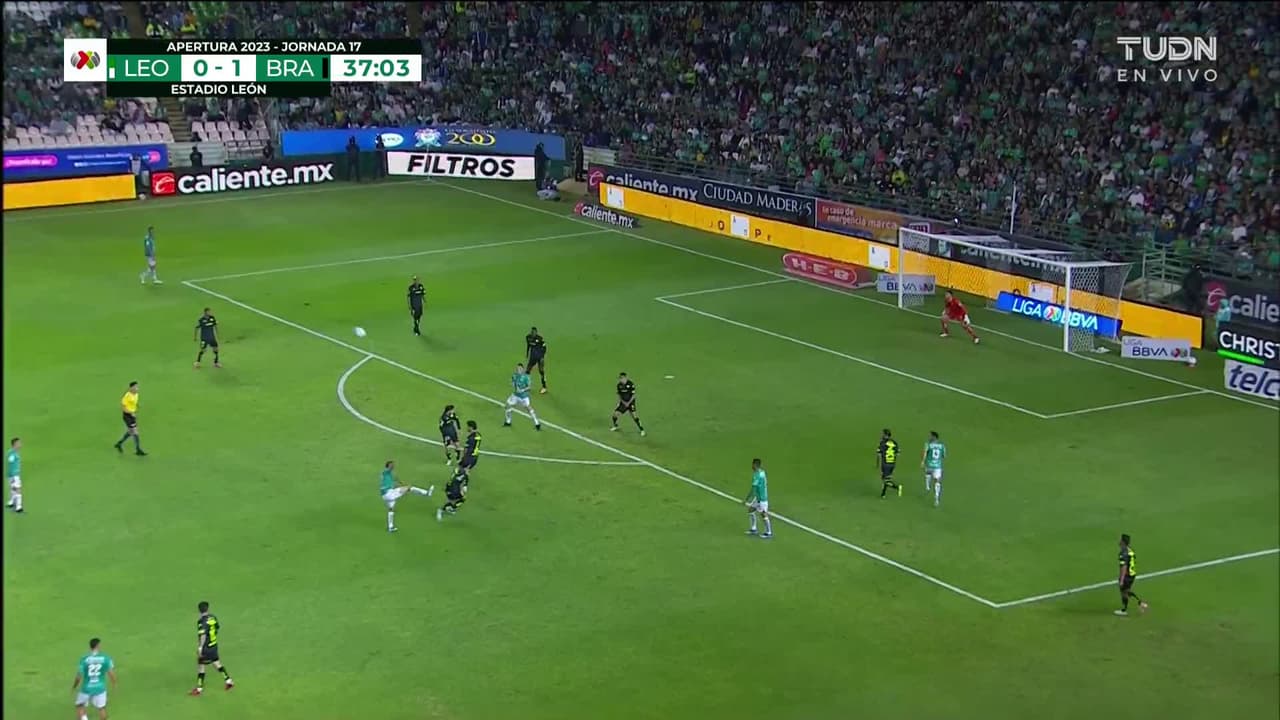 ¡GOL!  anota para León. Borja Sánchez