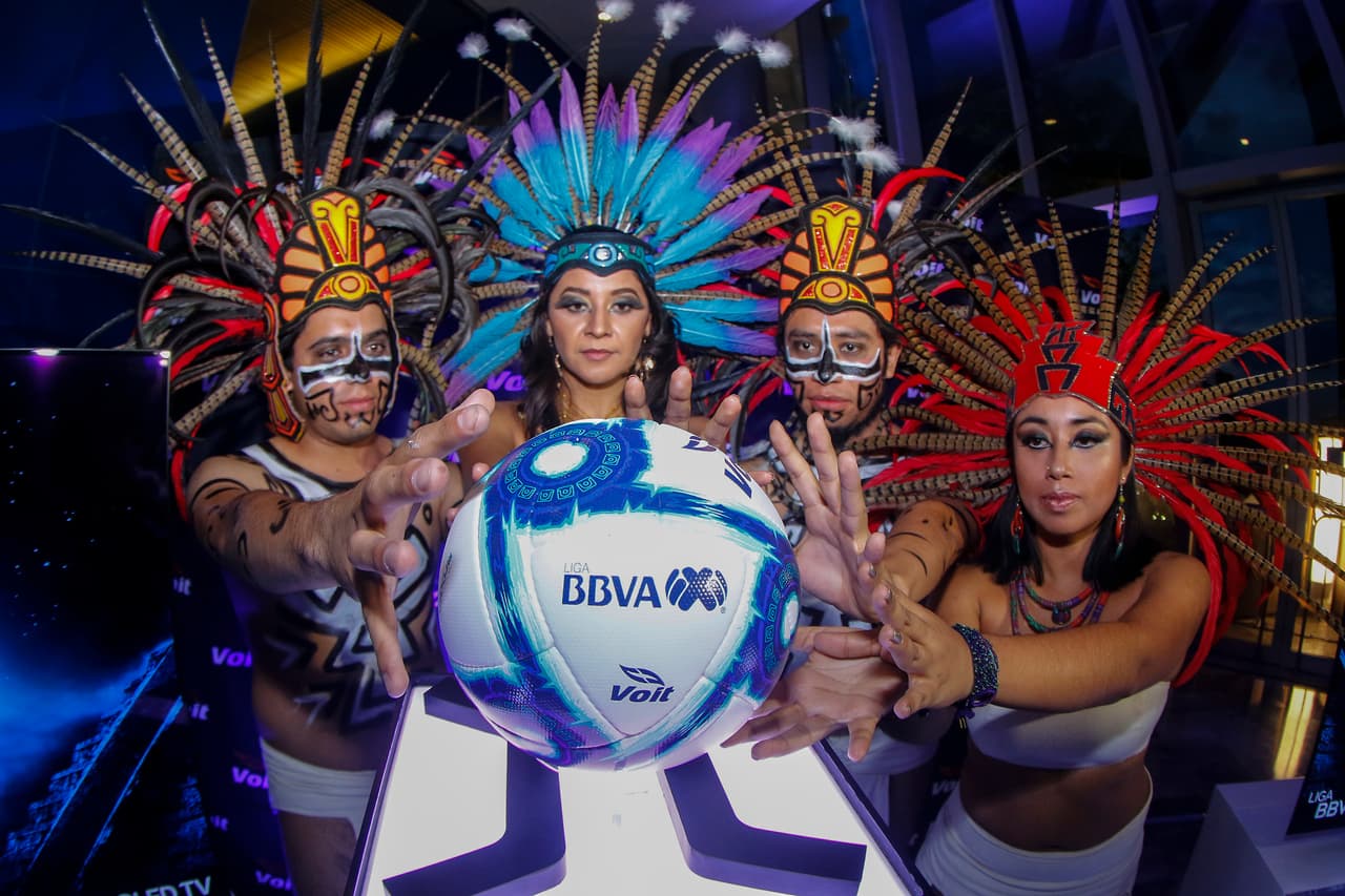 El Apertura 2019 le dio luz a su principal protagonista: así fue la presentación del balón de f´útbol Voit Loxus para el torneo de la Liga MX, evento celebrado en la Torre BBVA.