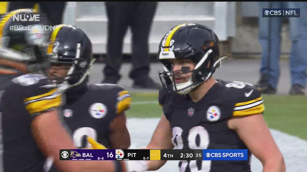 ¡No los den por vencidos! Freiermuth acerca a los Steelers por dos puntos