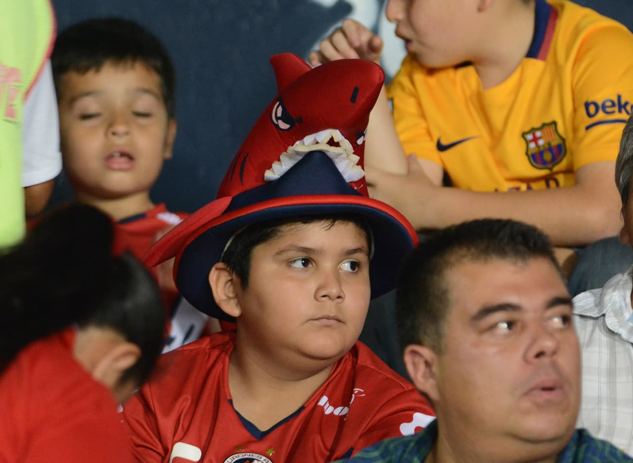 El colorido de la afición en la Jornada 15