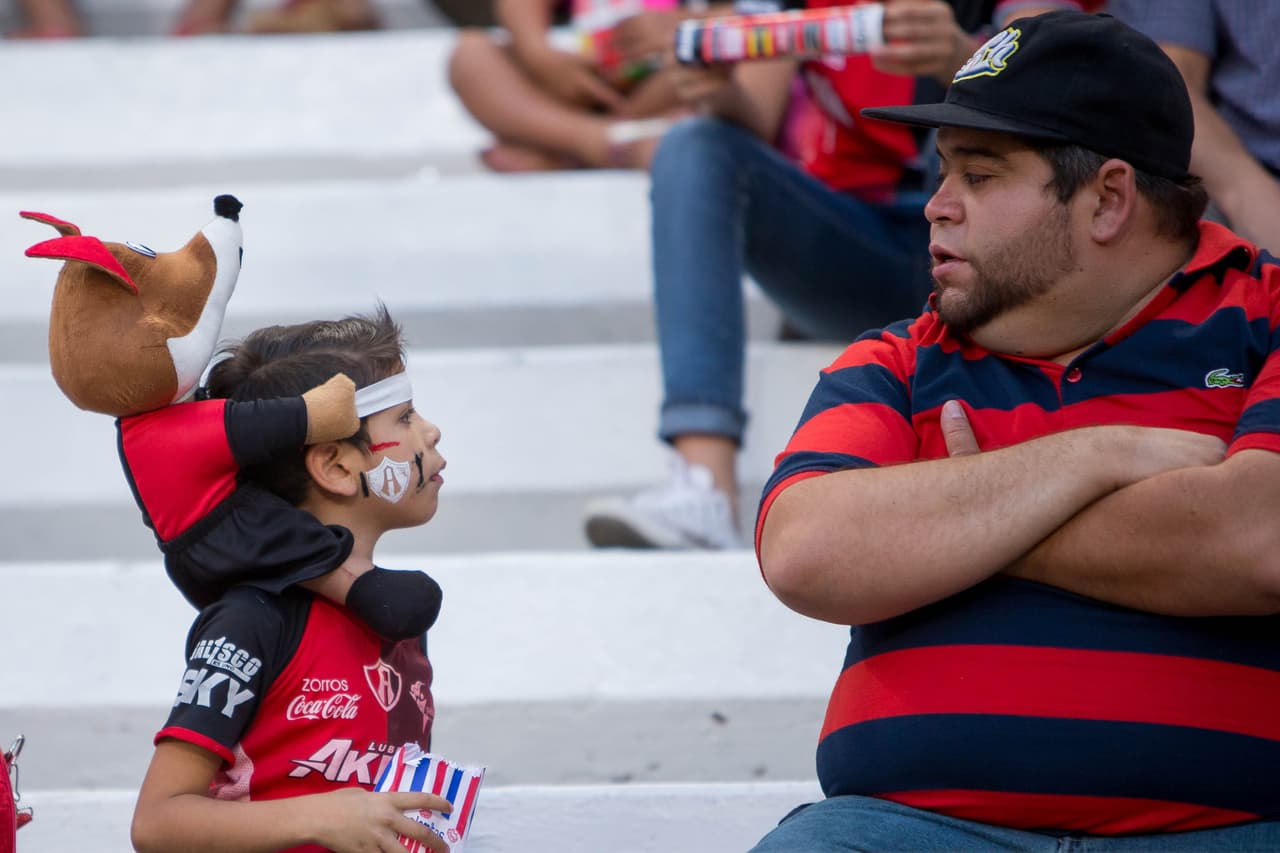 El colorido de la afición en la Jornada 15