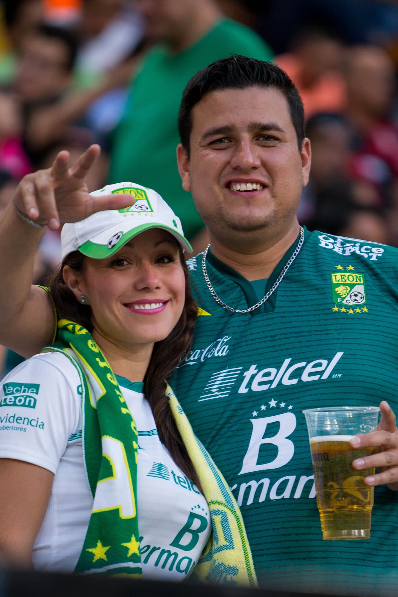 El colorido de la afición en la Jornada 15