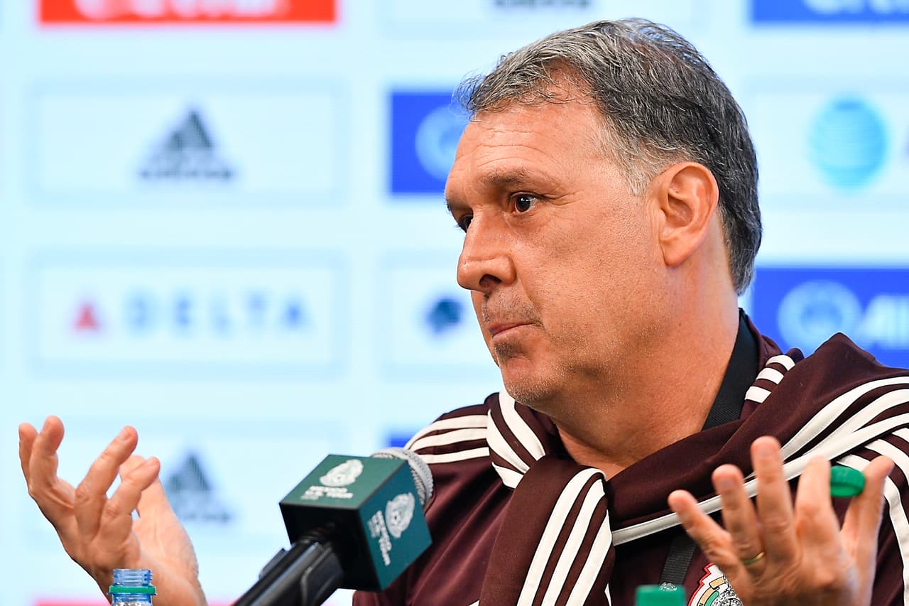 El entrenador de la Selección de México, el argentino Gerardo 'Tata' Martino, conversó esta tarde en Atlanta con la prensa de cara a su partido de preparación contra Venezuela y dando detalles de cómo su lista final para la edición 2019 de la Copa Oro está quedando diseñada. Así reaccionó el técnico del Tri.