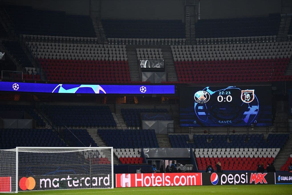 PSG e Istanbul Basaksehir reanudarán partido el miércoles